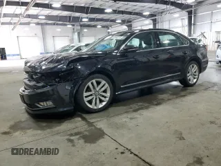 2017 Volkswagen Passat SE z VIN 1VWGT7A30HC066417, wystawiony jako Copart lot #53433215 z przebiegiem 85 611 mil mil oraz Szkoda całkowita • Salvage title. Historia ofert i sprzedaży dostępna na DreamBid. Obrazek 1.