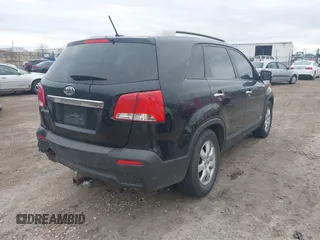 2012 Kia Sorento LX with VIN 5XYKTDA21CG286799, listed as a IAAI auction lot 41896186 with 178,777 mi miles. Bid and sale history available at carsss.com. Image 4.