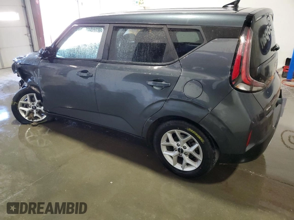 2023 Kia Soul LX with VIN KNDJ23AU5P7883418, listed as a Copart auction lot 55080605 with 39,292 mi miles and Salvage Title. Bid and sale history available at carsss.com. Image 2.