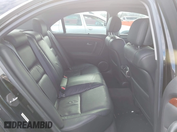 2008 Acura RL Tech Pkg with VIN JH4KB16608C001517, listed as a IAAI auction lot 41305313 with 220,509 mi miles. Bid and sale history available at carsss.com. Image 8.