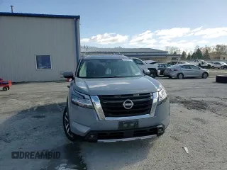 2022 Nissan Pathfinder Platinum z VIN 5N1DR3DJ0NC261450, wystawiony jako Copart lot #52529575 z przebiegiem 52 490 mil mil oraz Szkoda całkowita • Salvage title. Historia ofert i sprzedaży dostępna na DreamBid. Obrazek 12.