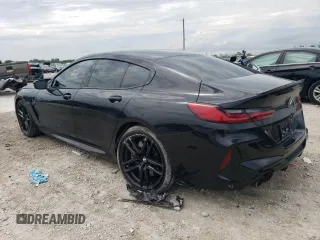 2021 BMW M8 z VIN WBSGV0C08MCF20118, wystawiony jako Copart lot #54980043 z przebiegiem 28 254 mil mil oraz . Historia ofert i sprzedaży dostępna na DreamBid. Obrazek 2.
