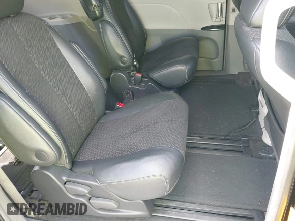 2011 Toyota Sienna SE with VIN 5TDXK3DC9BS122337, listed as a IAAI auction lot 42245460 with 270,970 mi miles and . Bid and sale history available at DreamBid. Image 8.