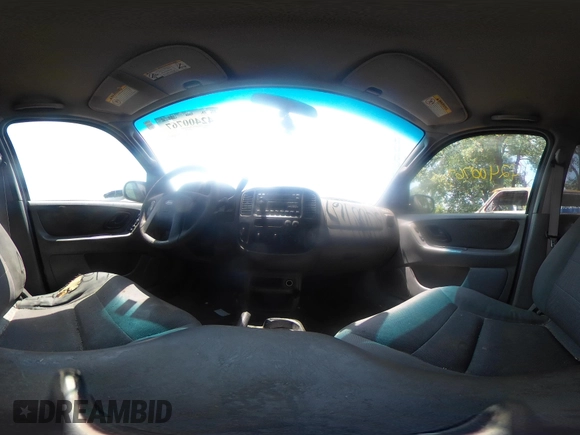 2002 Ford Escape XLT Choice with VIN 1FMYU041X2KB88832, listed as a IAAI auction lot 42400767 with 194,124 mi miles and . Bid and sale history available at DreamBid. Image 17.