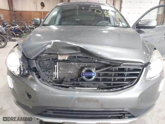 2017 Volvo XC60 Inscription with VIN YV440MRU1H2017062, listed as a IAAI auction lot 41723799 with 110,954 mi miles. Bid and sale history available at carsss.com. Image 6.