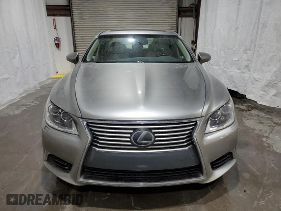 2017 Lexus LS with VIN JTHBL5EF1H5146379, listed as a Copart auction lot 52352925 with 82,320 mi miles and Non Repairable. Bid and sale history available at carsss.com. Image 5.
