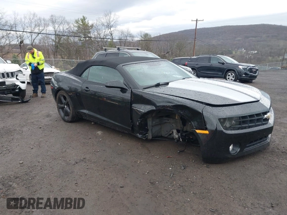 2013 Chevrolet Camaro LT z VIN 2G1FC3D32D9205069, wystawiony jako IAAI lot #41931863 z przebiegiem 75 244 mil mil oraz . Historia ofert i sprzedaży dostępna na DreamBid. Obrazek 1.