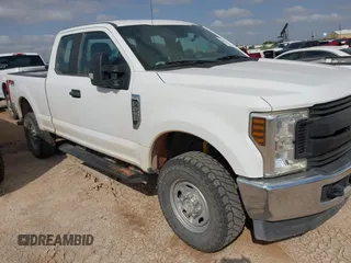 2019 Ford F-250 XL with VIN 1FT7X2B62KEG56083, listed as a IAAI auction lot 42452430 with 150,903 mi miles and . Bid and sale history available at DreamBid. Image 1.