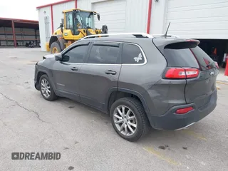 2018 Jeep Cherokee Limited with VIN 1C4PJLDB0JD565920, listed as a IAAI auction lot 41747170 with 121,604 mi miles and . Bid and sale history available at DreamBid. Image 3.