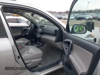2010 Toyota RAV4 Ltd with VIN 2T3DK4DV0AW032453, listed as a IAAI auction lot 41646598 with 199,172 mi miles. Bid and sale history available at carsss.com. Image 5.