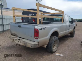 2001 Ford F-250 XL with VIN 1FTNX21L31EB70699, listed as a Copart auction lot 60620065 with 156,033 mi miles and Clean title. Bid and sale history available at DreamBid. Image 3.