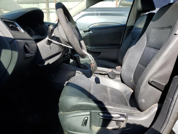 2014 Volkswagen Jetta SE with VIN 3VWD07AJ3EM438417, listed as a Copart auction lot 66203215 with 160,121 mi miles and Clean title. Bid and sale history available at DreamBid. Image 7.