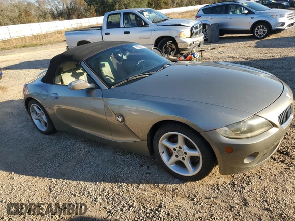 2005 BMW Z4 2.5i with VIN 4USBT33585LS54029, listed as a Copart auction lot 86951144 with 114,583 mi miles and Salvage Title. Bid and sale history available at carsss.com. Image 4.