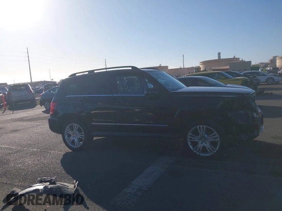 2014 Mercedes-Benz GLK 350 with VIN WDCGG5HB7EG331681, listed as a IAAI auction lot 41411522 with 100,161 mi miles and . Bid and sale history available at carsss.com. Image 13.