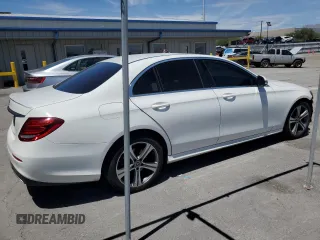 2019 Mercedes-Benz E 300 z VIN WDDZF4JBXKA529715, wystawiony jako Copart lot #56914325 z przebiegiem 71 343 mil mil oraz Szkoda całkowita • Salvage title. Historia ofert i sprzedaży dostępna na DreamBid. Obrazek 3.