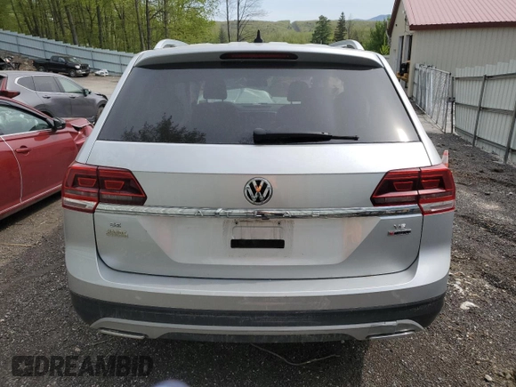 2018 Volkswagen Atlas SE with VIN 1V2KR2CA0JC571839, listed as a Copart auction lot 56370465 with Not provided miles and Salvage title. Bid and sale history available at DreamBid. Image 6.