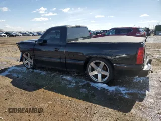 2003 Chevrolet Silverado 1500 with VIN 1GCEC14V13Z355736, listed as a Copart auction lot 49914325 with 165,683 mi miles and Salvage Title. Bid and sale history available at carsss.com. Image 2.