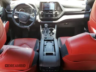2022 Toyota Highlander XSE with VIN 5TDJZRBH2NS170804, listed as a Copart auction lot 61864415 with 39,705 mi miles and Salvage title. Bid and sale history available at DreamBid. Image 8.