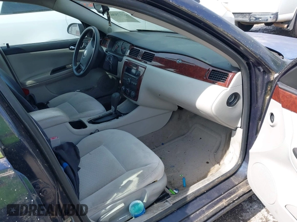 2008 Chevrolet Impala LS z VIN 2G1WB58K289245688, wystawiony jako IAAI lot #42173365 z przebiegiem 200 939 mil mil oraz . Historia ofert i sprzedaży dostępna na DreamBid. Obrazek 5.