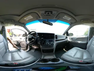 2015 Toyota Sienna XLE with VIN 5TDYK3DC6FS553695, listed as a IAAI auction lot 42418507 with 137,677 mi miles and . Bid and sale history available at DreamBid. Image 18.