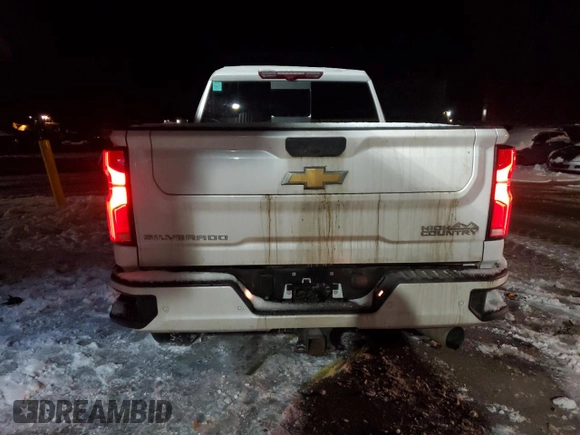 2024 Chevrolet Silverado 3500HD High Country with VIN 1GC4YVEY0RF124804, listed as a Copart auction lot 86140304 with 32,840 mi miles and Salvage Title. Bid and sale history available at carsss.com. Image 6.