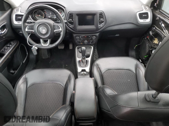 2018 Jeep Compass Latitude with VIN 3C4NJDBB3JT290652, listed as a Copart auction lot 50723415 with 69,579 mi miles and Salvage Title. Bid and sale history available at DreamBid. Image 8.