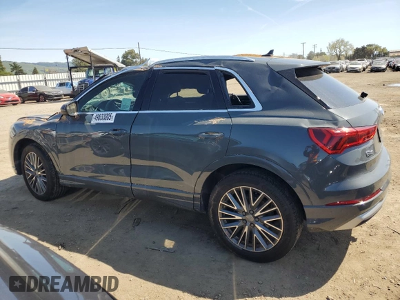2022 Audi Q3 Premium Plus z VIN WA1BUCF33N1033389, wystawiony jako Copart lot #49833005 z przebiegiem 36 522 mil mil oraz Szkoda całkowita • Salvage title. Historia ofert i sprzedaży dostępna na DreamBid. Obrazek 2.