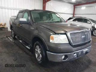 2008 Ford F-150 XLT with VIN 1FTPW12V28FB89948, listed as a IAAI auction lot 40197659 with 238,596 mi miles. Bid and sale history available at carsss.com. Image 1.