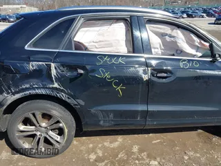 2015 Audi Q3 Premium Plus z VIN WA1EFCFS4FR001441, wystawiony jako IAAI lot #41813239 z przebiegiem 112 795 mil mil oraz . Historia ofert i sprzedaży dostępna na DreamBid. Obrazek 8.