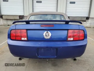 2005 Ford Mustang Deluxe z VIN 1ZVFT84N655223849, wystawiony jako Copart lot #57461835 z przebiegiem Nie podano mil oraz Szkoda całkowita • Salvage title. Historia ofert i sprzedaży dostępna na DreamBid. Obrazek 6.