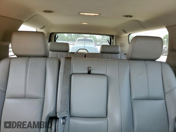 2012 Chevrolet Suburban LT with VIN 1GNSCJE04CR265414, listed as a Copart auction lot 58189085 with 183,114 mi miles and Clean title. Bid and sale history available at DreamBid. Image 10.