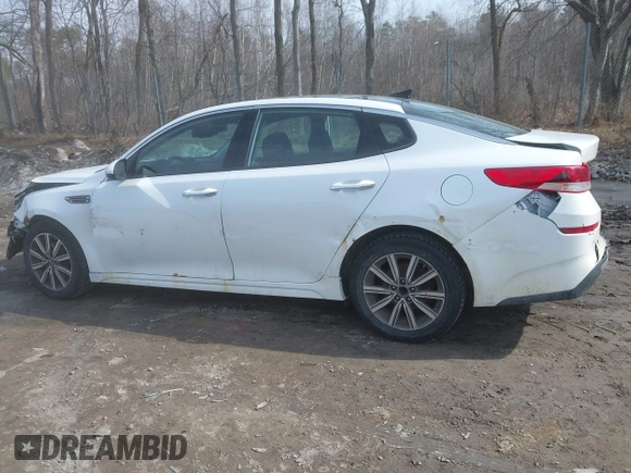 2019 Kia Optima LX with VIN 5XXGT4L38KG300213, listed as a IAAI auction lot 41775052 with 141,402 mi miles. Bid and sale history available at carsss.com. Image 14.