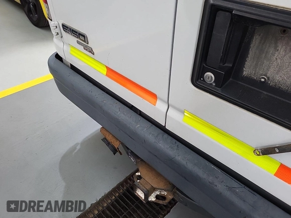 2013 Ford Econoline Cargo Commercial with VIN 1FTNE1EW6DDB01438, listed as a IAAI auction lot 42737683 with 125,160 mi miles and . Bid and sale history available at DreamBid. Image 13.