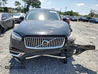 2022 Volvo XC90 Inscription with VIN YV4A221L2N1817813, listed as a Copart auction lot 68428904 with 47,601 mi miles and Salvage title. Bid and sale history available at DreamBid. Image 5.