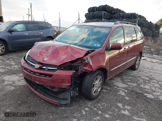 2004 Toyota Sienna XLE with VIN 5TDBA22C04S011964, listed as a IAAI auction lot 41299672 with NaN miles. Bid and sale history available at carsss.com. Image 17.