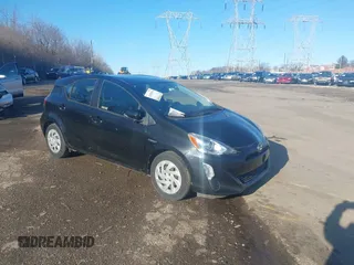 2016 Toyota Prius One z VIN JTDKDTB32G1124779, wystawiony jako IAAI lot #41855014 z przebiegiem 106 750 mil mil oraz . Historia ofert i sprzedaży dostępna na DreamBid. Obrazek 1.