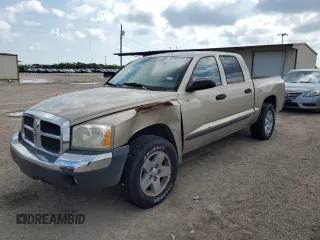 2005 Dodge Dakota SLT with VIN 1D7HE48N65S215055, listed as a Copart auction lot 56193435 with 140,705 mi miles and Clean Title. Bid and sale history available at DreamBid. Image 1.
