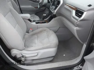 2017 GMC Acadia SLE with VIN 1GKKNSLS3HZ204032, listed as a IAAI auction lot 41615973 with 81,831 mi miles. Bid and sale history available at carsss.com. Image 5.