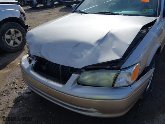 2000 Toyota Camry CE with VIN 4T1BG22K2YU657543, listed as a IAAI auction lot 41704419 with 255,076 mi miles. Bid and sale history available at carsss.com. Image 6.
