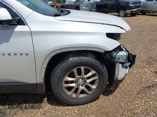 2018 Chevrolet Traverse LT Cloth z VIN 1GNERGKW8JJ279285, wystawiony jako IAAI lot #41795111 z przebiegiem 261 975 mil mil oraz . Historia ofert i sprzedaży dostępna na DreamBid. Obrazek 18.