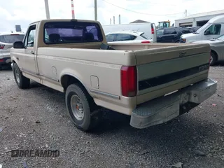 1993 Ford F-150 with VIN 1FTDF15N5PLB24462, listed as a IAAI auction lot 42720788 with Not provided miles and . Bid and sale history available at DreamBid. Image 3.