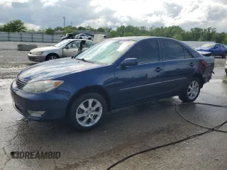 2006 Toyota Camry LE z VIN 4T1BF30KX6U112313, wystawiony jako Copart lot #55517075 z przebiegiem 178 959 mil mil oraz Szkoda całkowita • Salvage title. Historia ofert i sprzedaży dostępna na DreamBid. Obrazek 1.