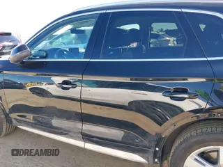 2019 Audi Q5 Premium with VIN WA1ANAFY8K2135057, listed as a IAAI auction lot 41870849 with 32,973 mi miles. Bid and sale history available at carsss.com. Image 15.