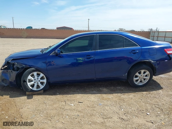 2011 Toyota Camry LE with VIN 4T1BF3EK8BU593469, listed as a IAAI auction lot 41905532 with 307,188 mi miles. Bid and sale history available at carsss.com. Image 15.
