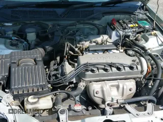 1997 Honda Accord z VIN MB410071000000000, wystawiony jako IAAI lot #42500040 z przebiegiem 100 085 mil mil oraz . Historia ofert i sprzedaży dostępna na DreamBid. Obrazek 19.