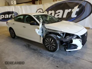 2025 Nissan Altima SV with VIN 1N4BL4DV5SN374144, listed as a Copart auction lot 53586105 with 1,409 mi miles and Clean Title. Bid and sale history available at DreamBid. Image 4.