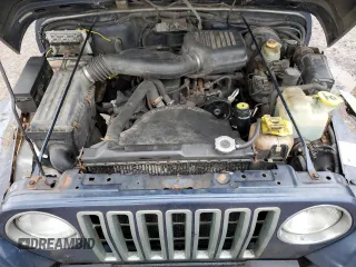 2001 Jeep Wrangler SE with VIN 1J4FA29P51P323174, listed as a Copart auction lot 82175184 with 262,098 mi miles and Clean Title. Bid and sale history available at carsss.com. Image 12.