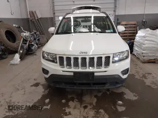 2017 Jeep Compass Latitude z VIN 1C4NJDEB6HD101312, wystawiony jako IAAI lot #41443770 z przebiegiem 79 264 mil mil oraz . Historia ofert i sprzedaży dostępna na DreamBid. Obrazek 11.