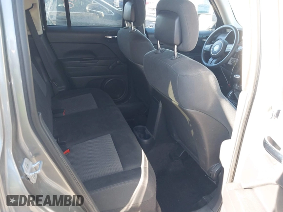 2013 Jeep Patriot Sport z VIN 1C4NJRBB5DD132031, wystawiony jako IAAI lot #42128834 z przebiegiem 97 907 mil mil oraz . Historia ofert i sprzedaży dostępna na DreamBid. Obrazek 8.