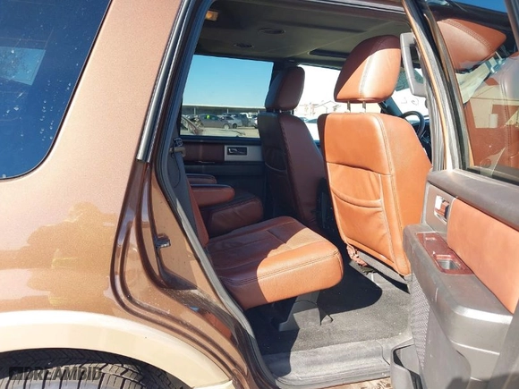 2012 Ford Expedition XLT with VIN 1FMJU1H52CEF24669, listed as a IAAI auction lot 41315230 with 175,399 mi miles. Bid and sale history available at carsss.com. Image 8.